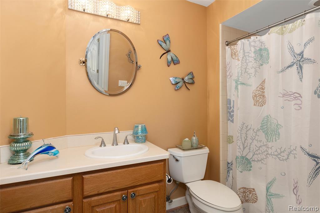 4687 Oakhurst Ridge Road, Clarkston, MI 48348 — Photo 30