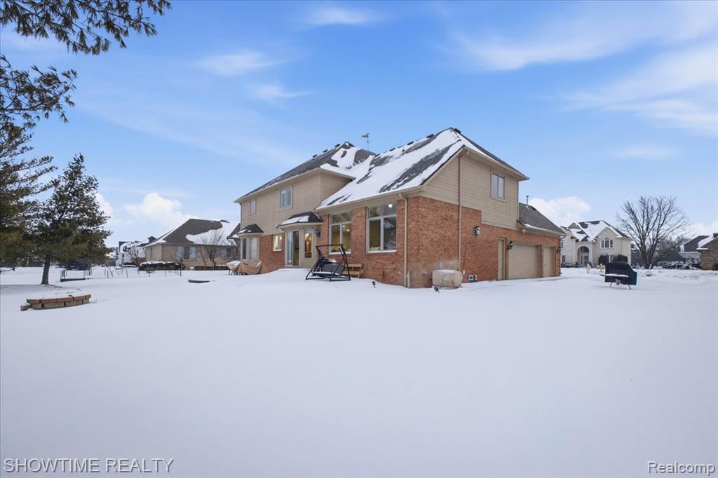 4157 Springbrook Drive, Sterling Heights, MI 48314 — Photo 52