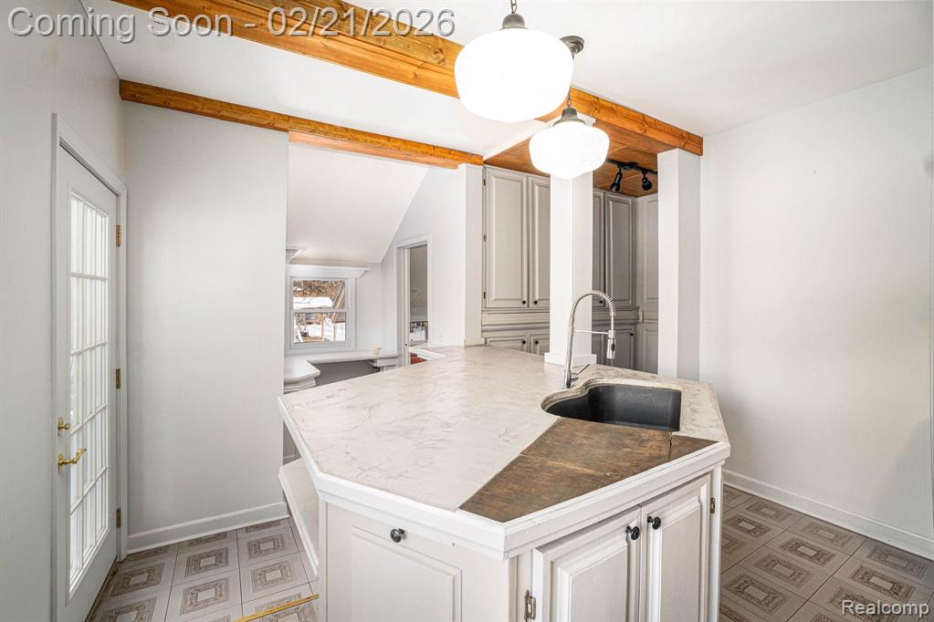 825 S Leroy Street, Fenton, MI 48430 — Photo 16