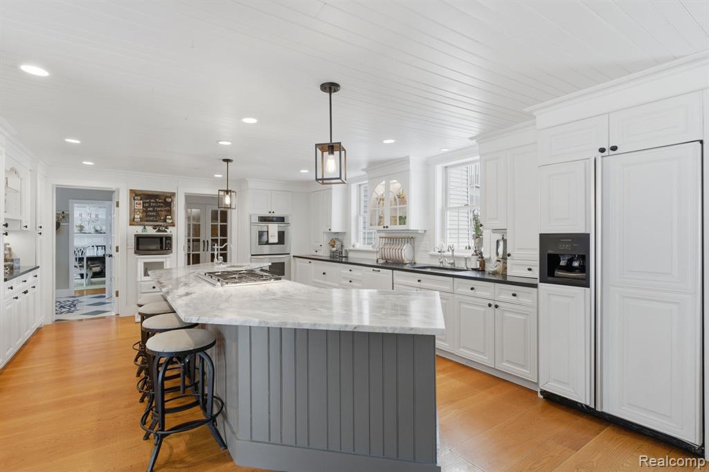 549 Grixdale Lane, Waterford, MI 48328 — Photo 4