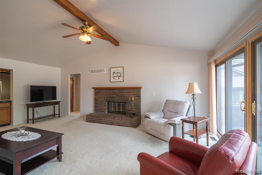 8341 Clay Court, Sterling Heights, MI 48313 — Photo 5