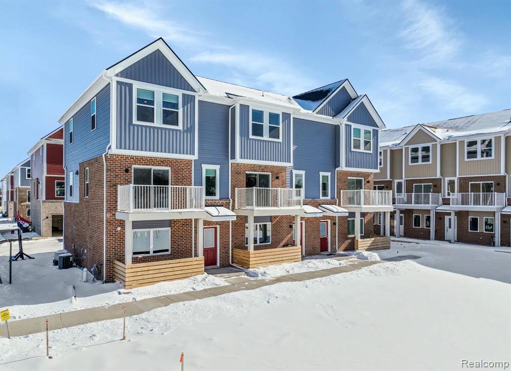4825 Ludlow Lane, Troy, MI 48085 — front exterior