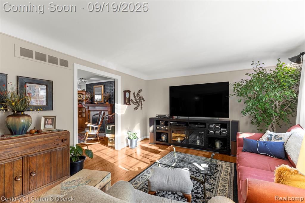 635 N Rosevere Avenue, Dearborn, MI 48128 — Photo 5