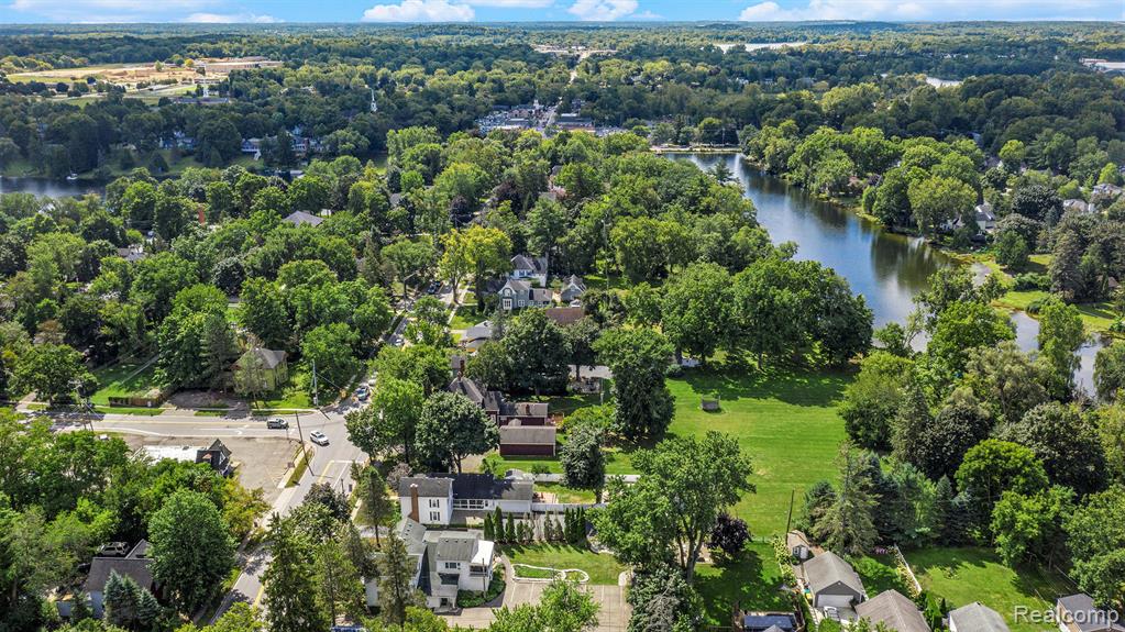 155 N Main Street, Clarkston, MI, 00000