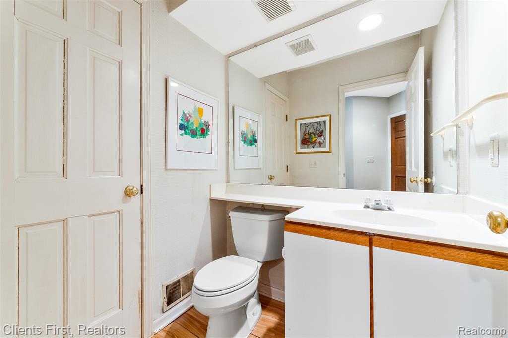 3414 Breckland Court, Ann Arbor, MI 48108 — Photo 9
