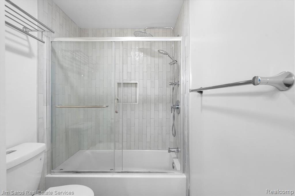 8200 E Jefferson Avenue, 1012, Detroit, MI 48214 — Photo 17