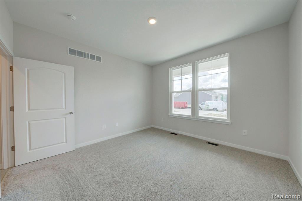 549 BIRKDALE Drive, Howell, MI 48843 — Photo 15