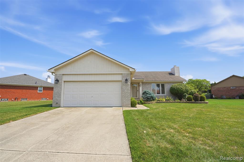 47428 Pamela Drive, Macomb, MI 48044