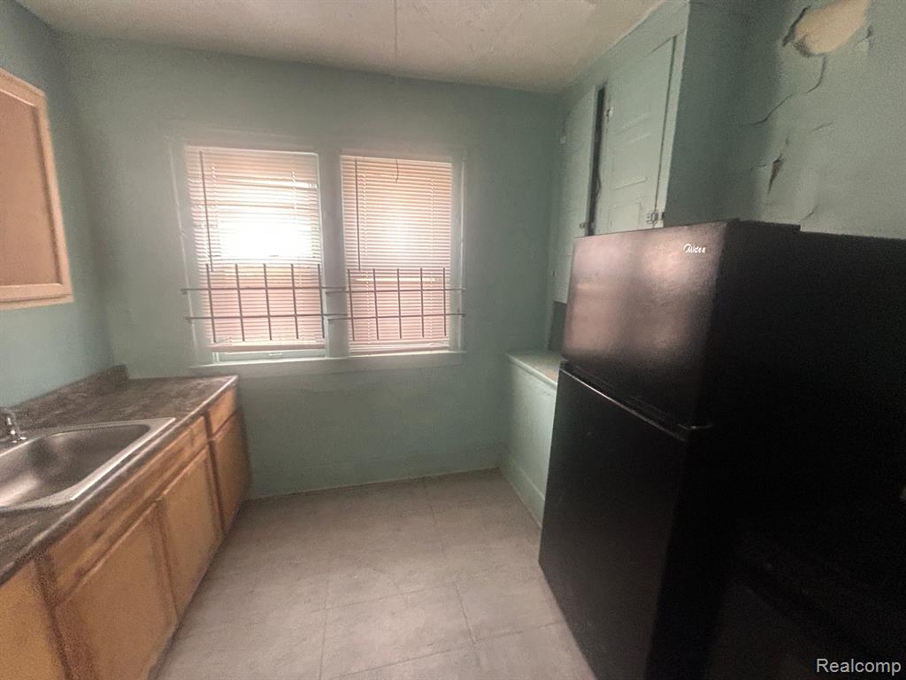 4548 COOPER Street, Detroit, MI 48214 — Photo 23