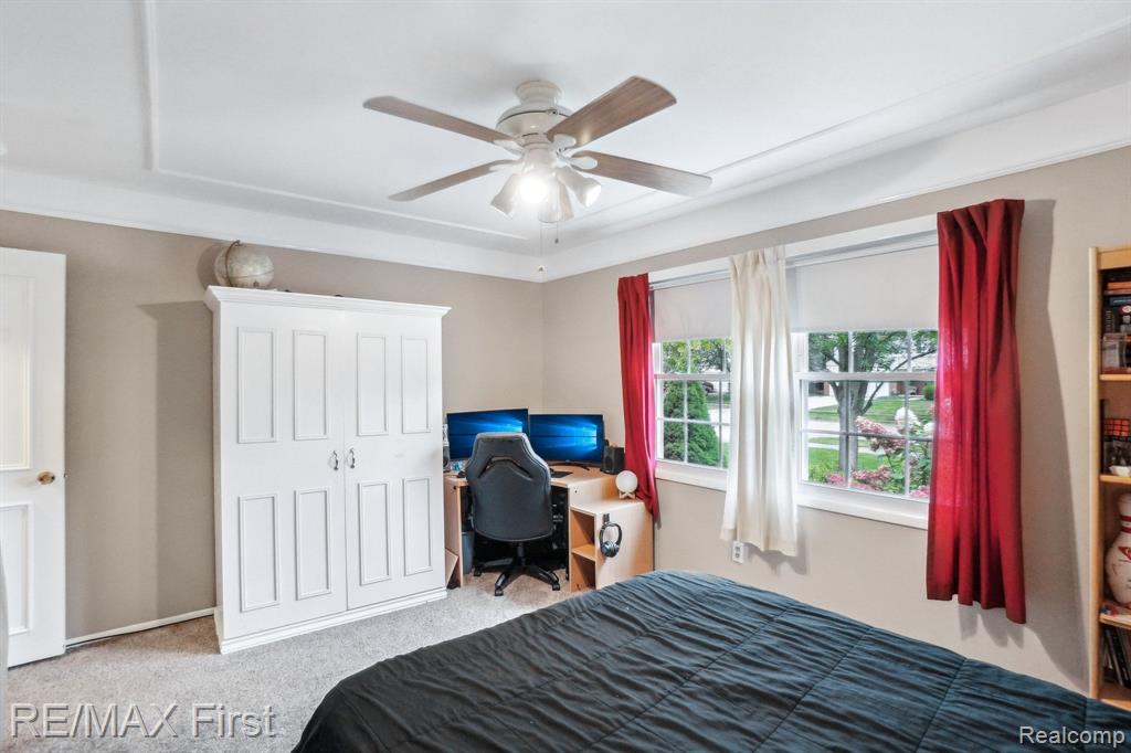 4812 FOXCROFT Drive, Troy, MI 48085 — Photo 18