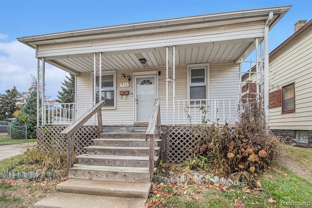 870 4th Street, Wyandotte, MI 48192 — front exterior