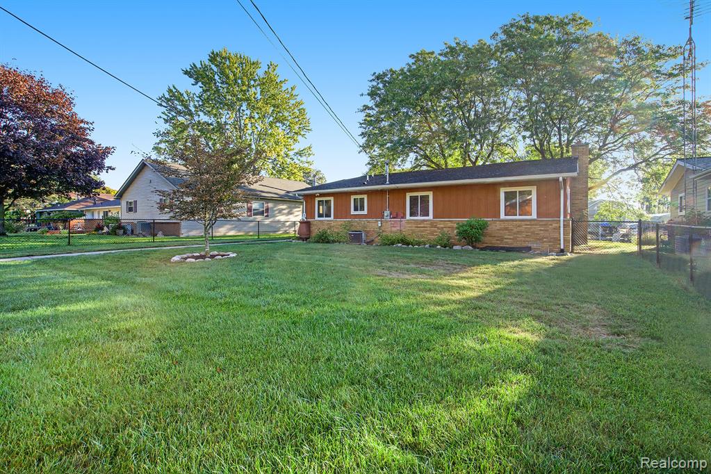 11109 Wynns Road, Pinckney, MI 48169 — Photo 25