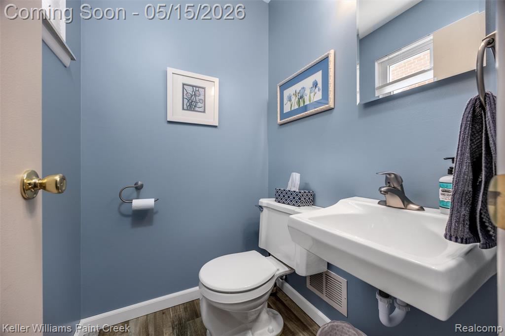 410 N Batchewana Street, Clawson, MI — Photo 18