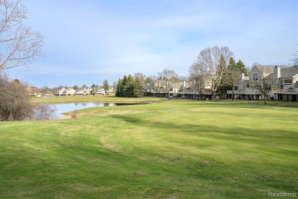 479 Newburne Pointe, Bloomfield Hills, MI 48304 — Photo 34