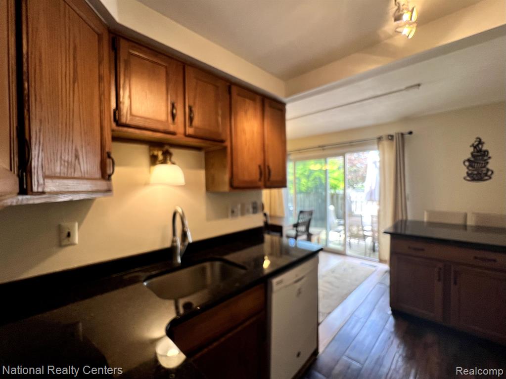 24584 BASHIAN Drive, Novi, MI — Photo 10