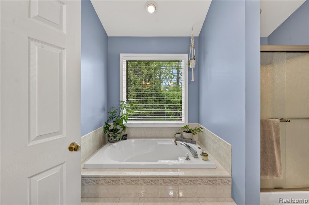 7659 Clyde Road, Fenton, MI 48430 — Photo 25