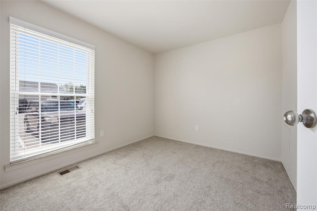 39826 Village Wood Circle, Novi, MI — Photo 14