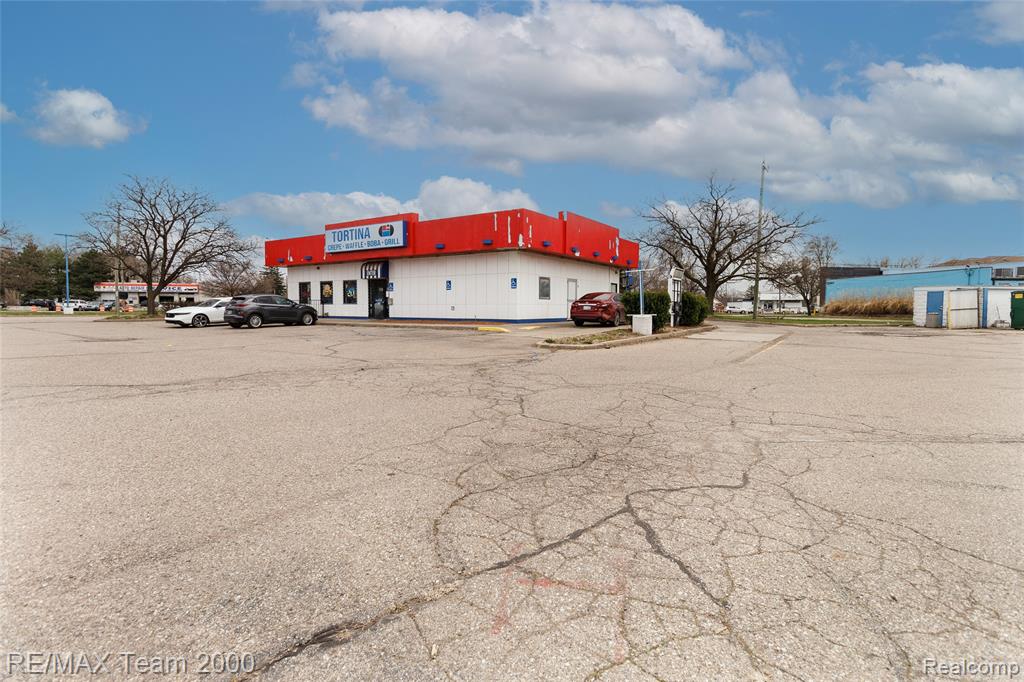 17431 Dix Road, Melvindale, MI