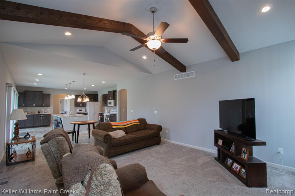 49231 Hanna Court, Macomb, MI 48042 — Photo 4