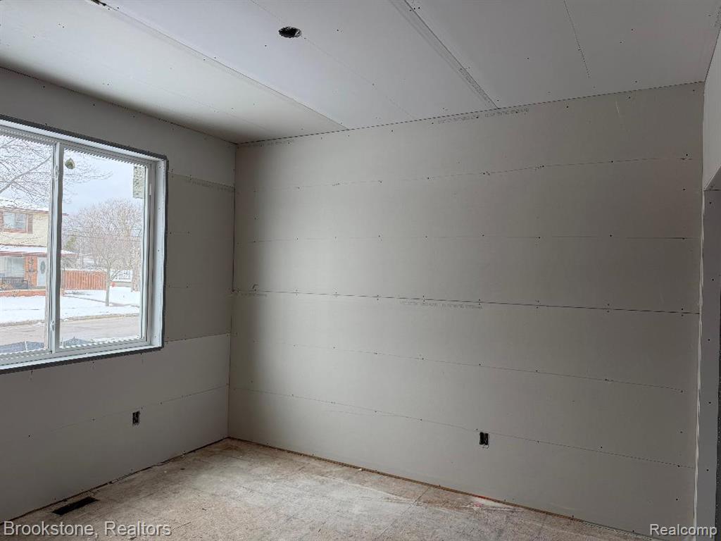 32930 Chalfonte Drive, Warren, MI 48092 — Photo 14