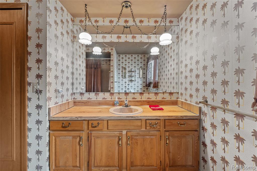 897 Augusta Drive, Rochester Hills, MI 48309 — Photo 44
