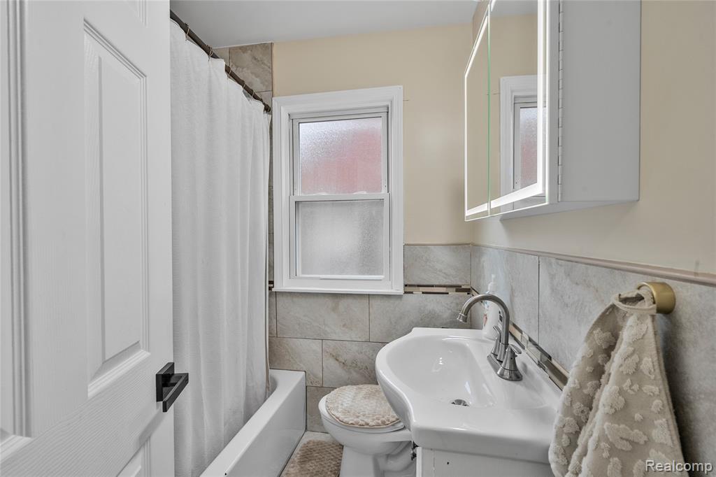 6847 Theisen Street, Dearborn, MI 48126 — Photo 12