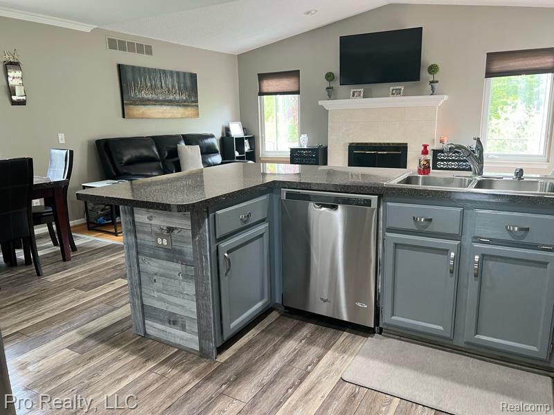 44195 Dartmouth Street, Canton, MI 48188 — Photo 16