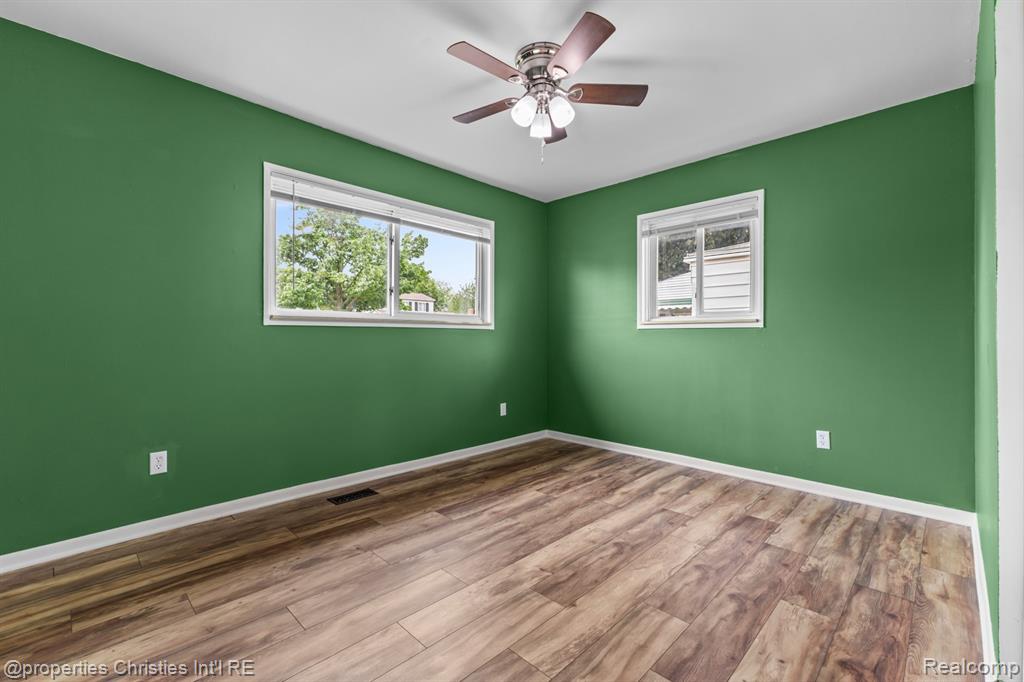 309 Sonia Avenue, Madison Heights, MI 48071 — Photo 15