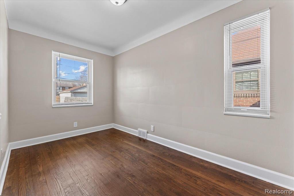 5261 HARVARD Road, Detroit, MI 48224 — Photo 11
