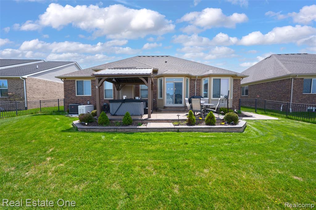 17481 Tiger Drive, Macomb, MI 48042 — Photo 40