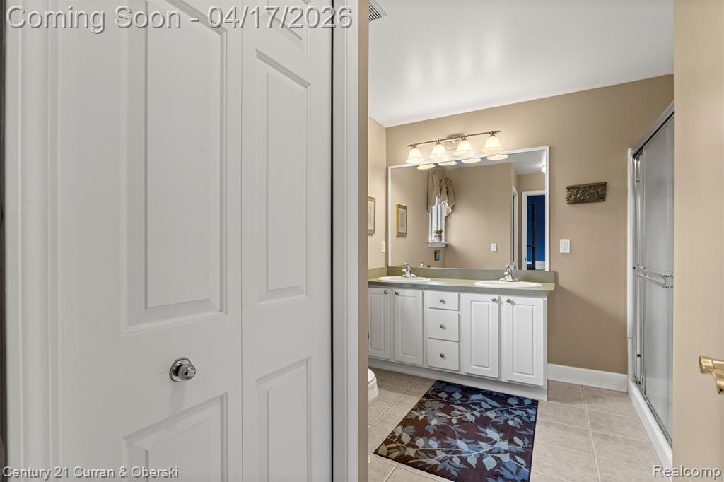 134 Legacy Park Circle, Dearborn Heights, MI 48127 — Photo 26