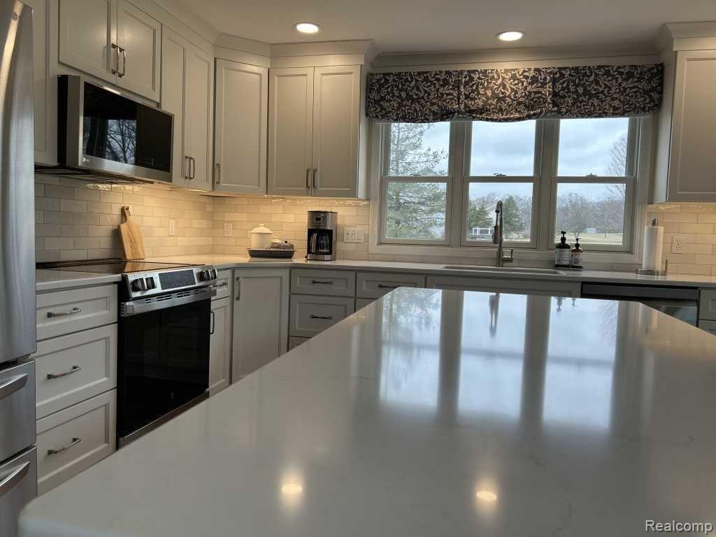 2815 SANDHILL Drive, Dexter, MI 48130 — Photo 12