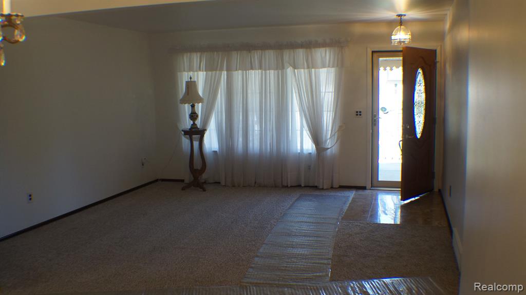 4609 CALVERT Court, Troy, MI 48085 — Photo 17