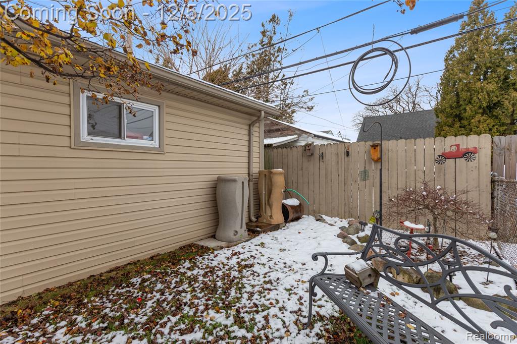 8121 Edward, Center Line, MI 48015 — Photo 22