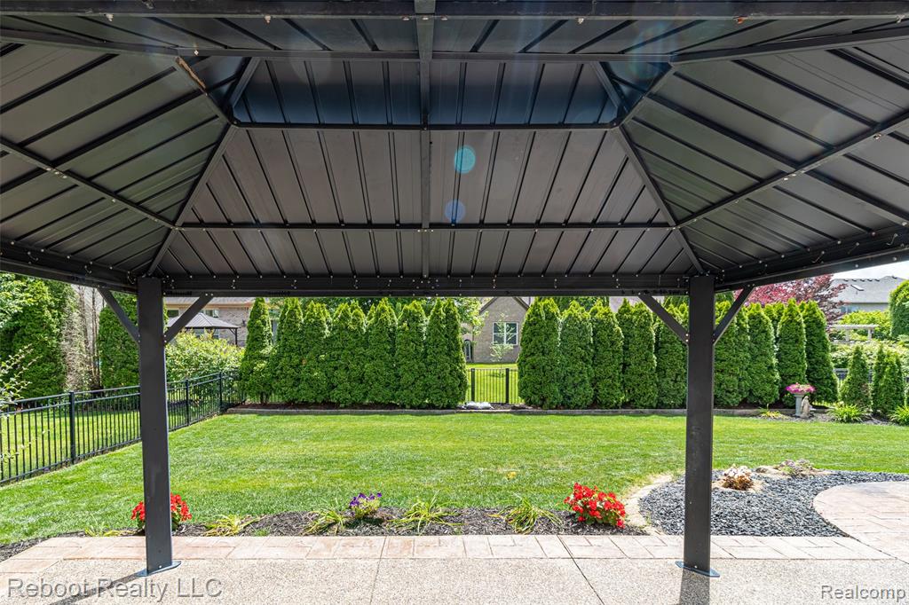 21294 Ascot Drive, Macomb, MI 48044 — Photo 89