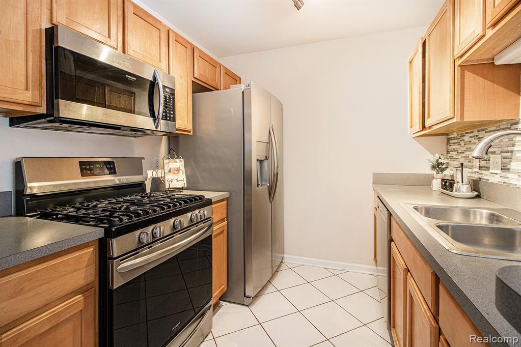 1401 ADDINGTON Lane, Ann Arbor, MI 48108 — Photo 10