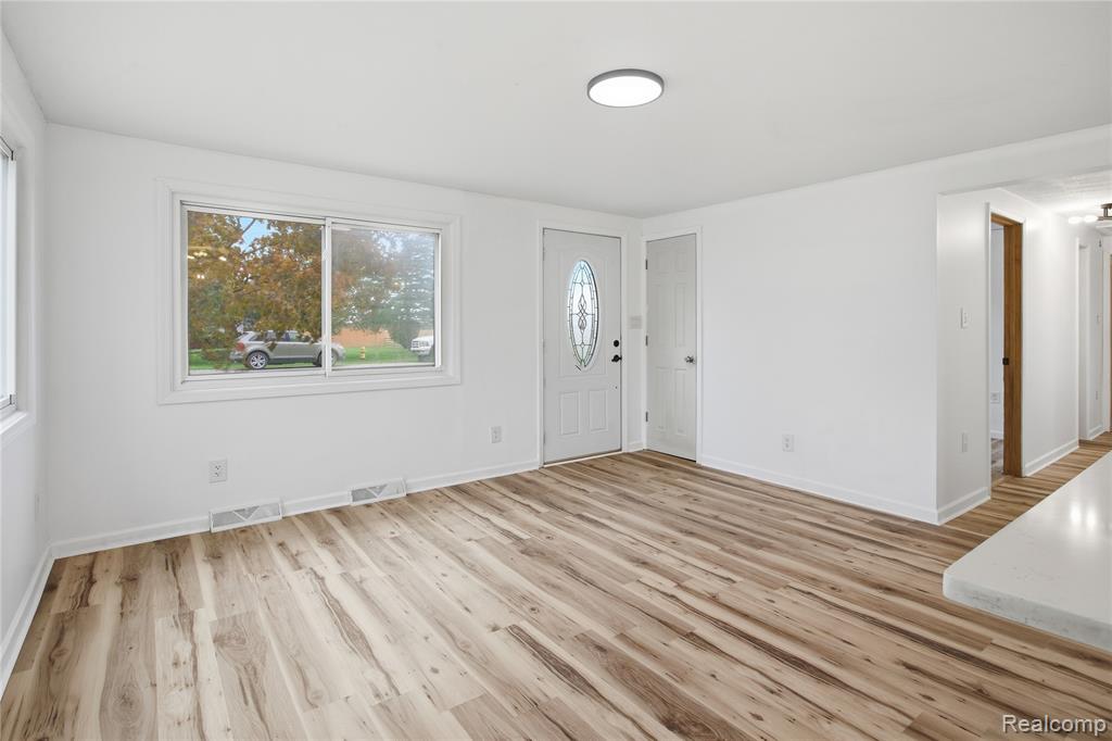 8844 Weldwood Drive, Monroe, MI 48162 — Photo 6