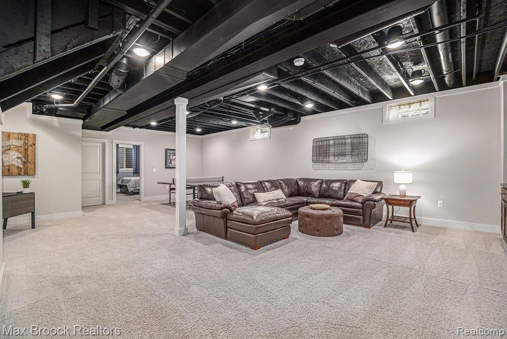 907 E 6TH Street, Royal Oak, MI 48067 — Photo 26