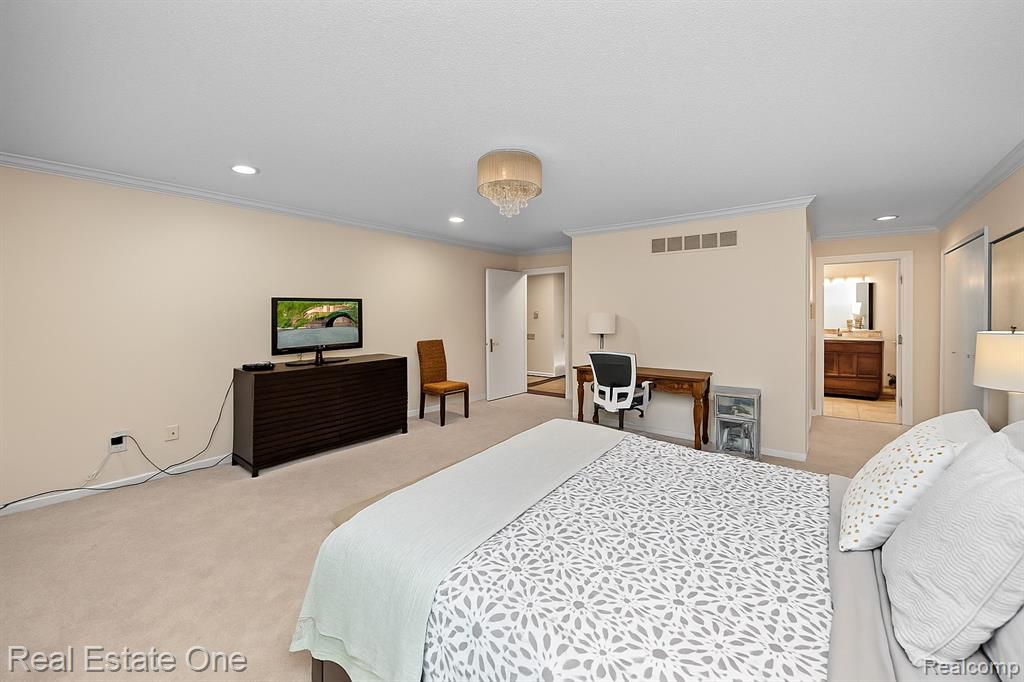 6291 Pheasant Run, West Bloomfield, MI — Photo 21