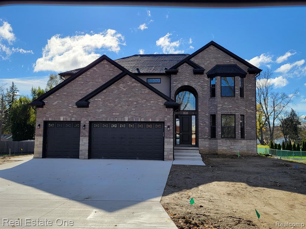 611 Vanderpool Drive, Troy, MI 48083 — front exterior