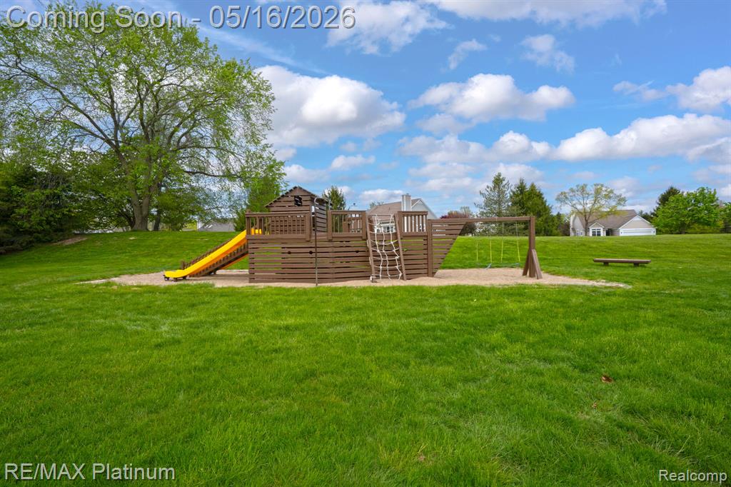 5043 Oak Bluff Court, Howell, MI 48843 — Photo 37