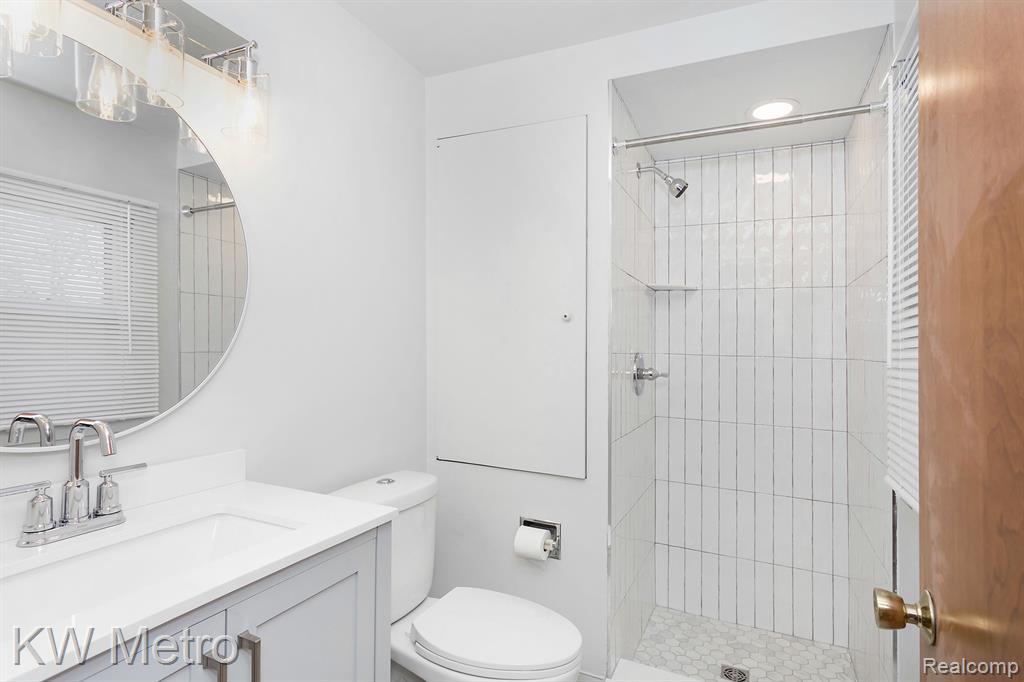 6603 TIMBER RIDGE Drive, Bloomfield Hills, MI 48301 — Photo 17