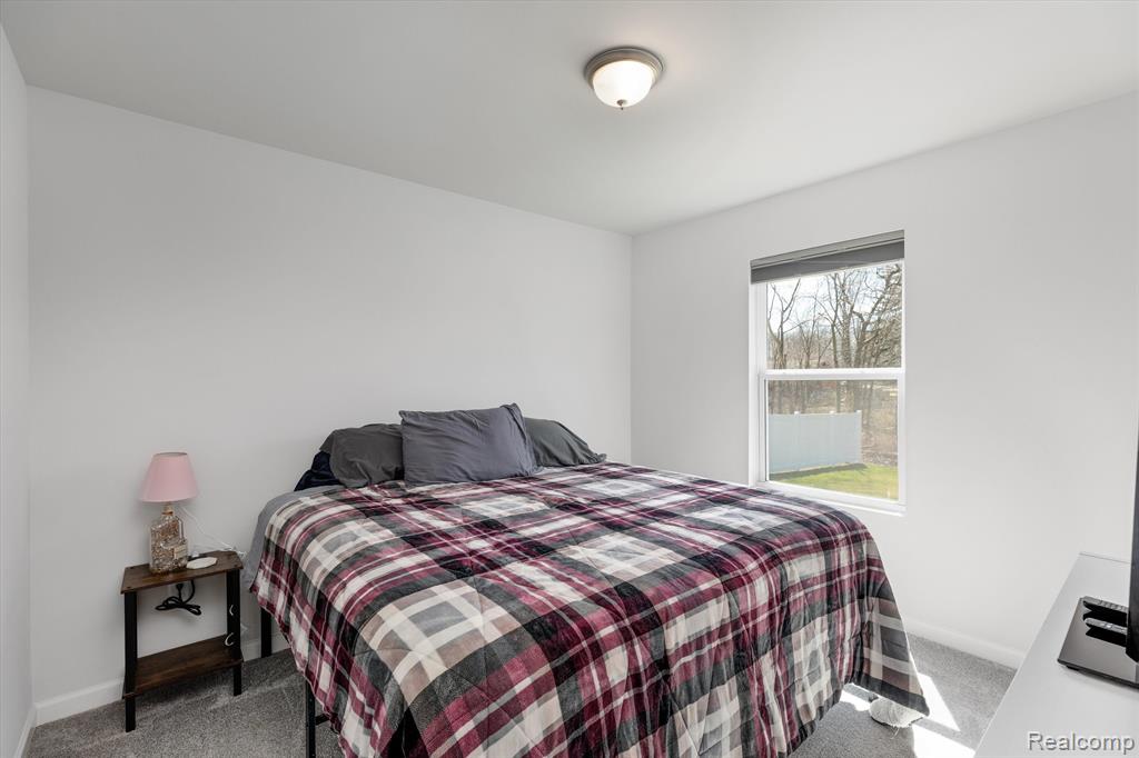 6006 BURTON ESTATES Drive, Burton, MI 48519 — Photo 16