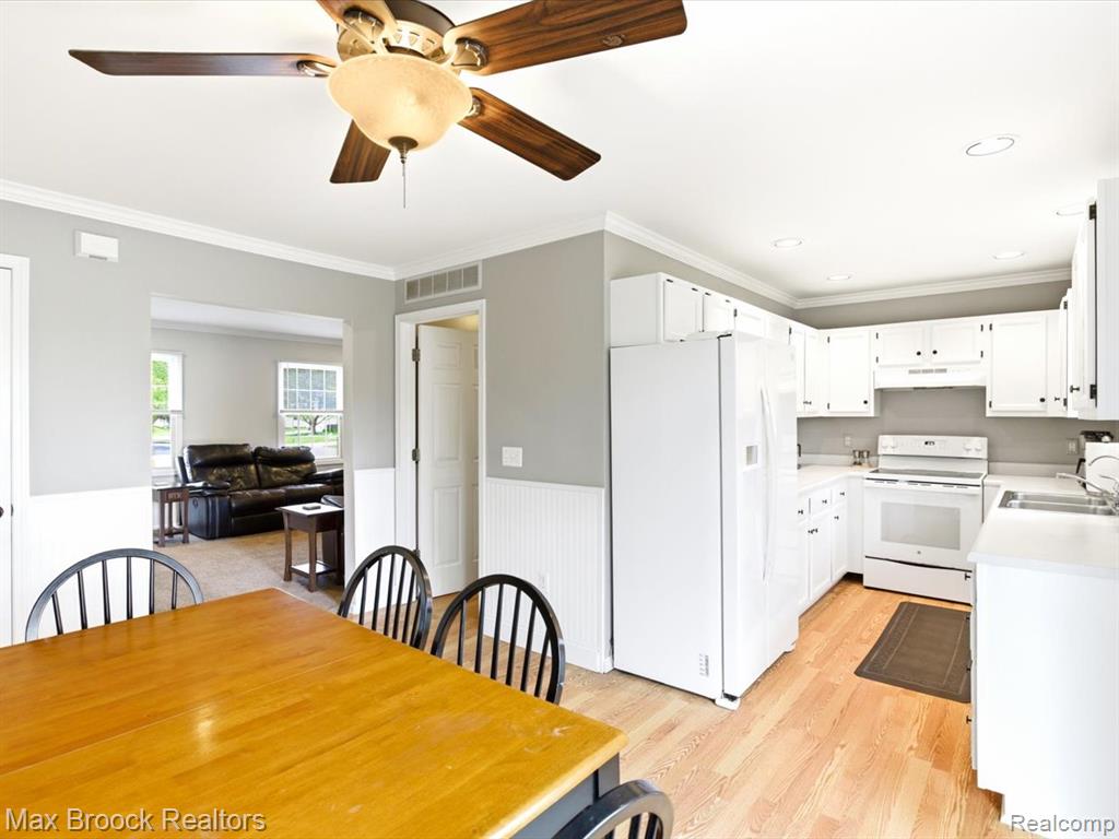 1561 S Delano Street, St. Clair, MI 48079 — Photo 15