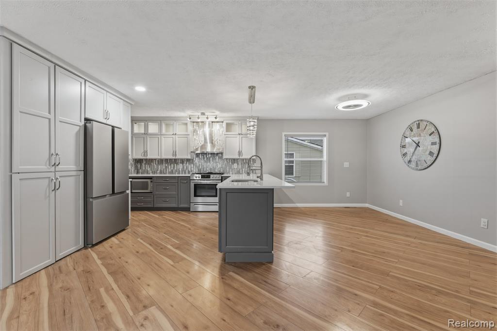 11798 Willoway Court, South Lyon, MI 48178 — Photo 7