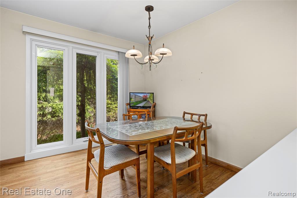 5000 Mirror Lake Court, 19, West Bloomfield, MI 48323 — Photo 24