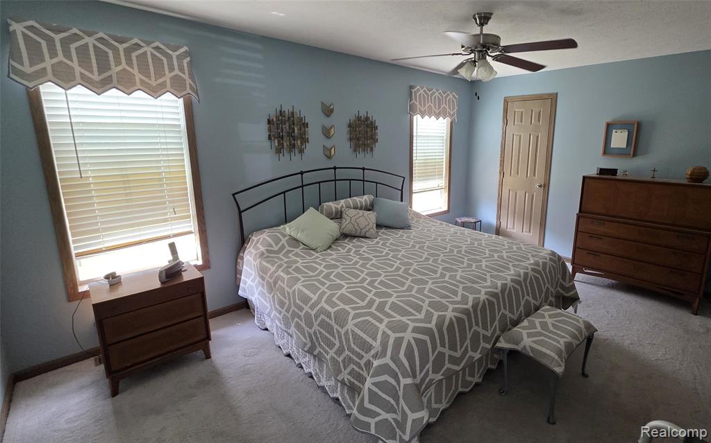 9758 Home Court, Fenton, MI 48430 — Photo 11