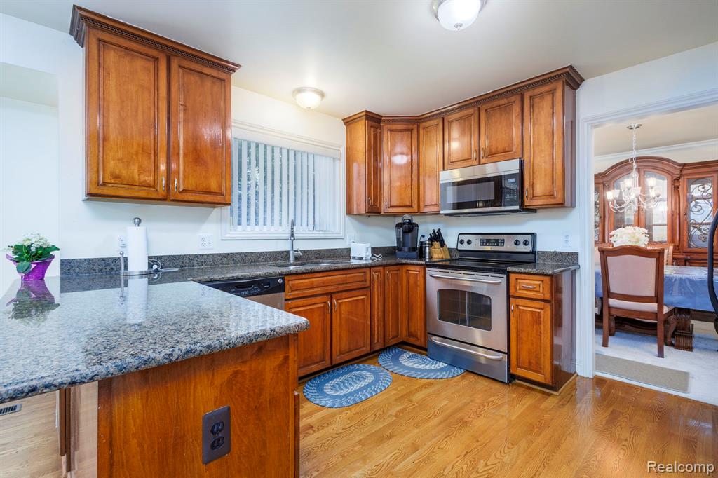 461 Tanner Drive, Troy, MI 48085 — Photo 12