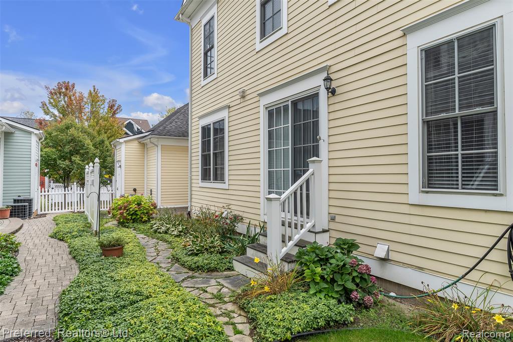 635 Constitution Street, Canton, MI 48188 — Photo 34
