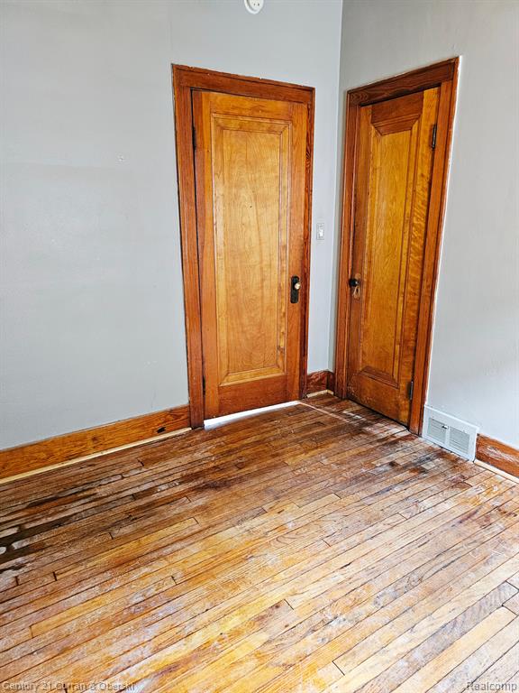 3951 COMMOR Street, Hamtramck, MI 48212 — Photo 9